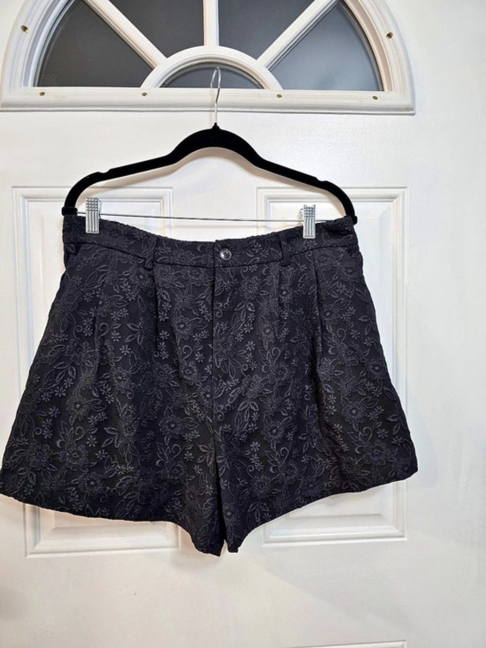 SHEIN Curve Floral High-Waist Shorts in Black Size 2XL